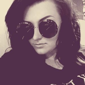 Meet your Posher, Katrina